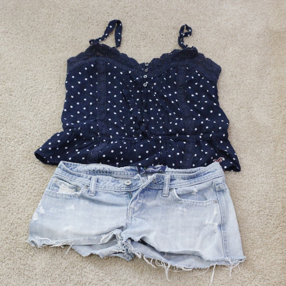 Womens Bundle of 2 Hollister & Aeropostale Shorts